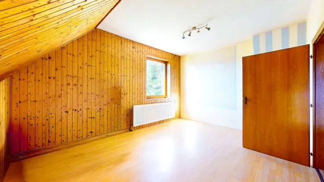 Zimmer 3 (OG)