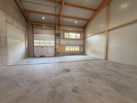 Moderne Halle in St. Pölten I 284,23 m² I Erstbezug I vielseitig nutzbar I eigene Stellplätze