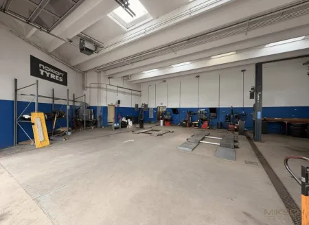 Werkstatt I ca. 700m² I St. Pölten I Lager I Reifenaufzug I 3 Hebebühnen