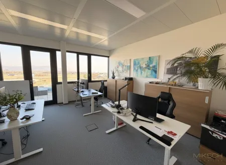 Modernes Büro in 2540 Bad Vöslau I 280m² I Terrasse I Lift I nähe Autobahn & Wien I E Ladestationen