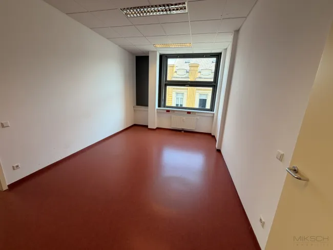 Neuwertiges Büro/Praxis I in St. Pölten I ca. 267m² I nähe Bahnhof I Top Lage I Lift - Bild