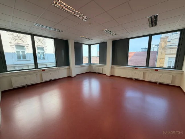 Neuwertiges Büro/Praxis I in St. Pölten I ca. 267m² I nähe Bahnhof I Top Lage I Lift - Titelbild