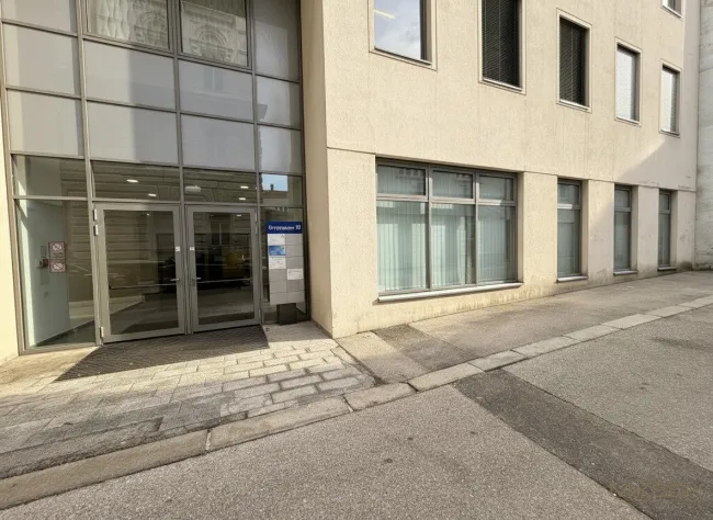 Neuwertige Büro/Praxis in St. Pölten I Nähe Bahnhof I 208 m² I Terrasse - Bild