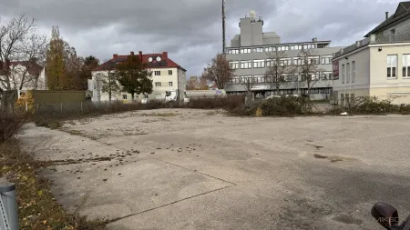 Grundstück / Lagerfläche inkl. Container zur Miete