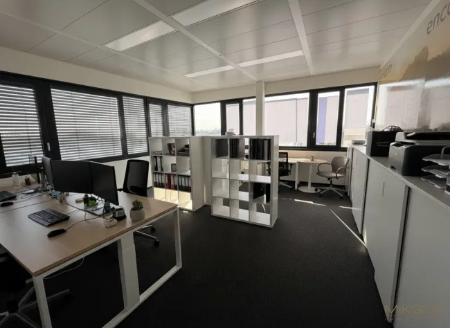 Modernes Büro in 2540 Bad Vöslau I 280m² I Terrasse I Lift I nähe Autobahn & Wien I E Ladestationen - Bild