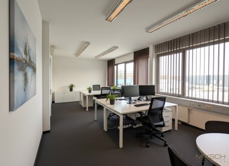 Modernes Bürohaus I 735m² I nähe Autobahn A4 und Flughafen Wien I in 2401 Fischamend I 20 Stellplätze