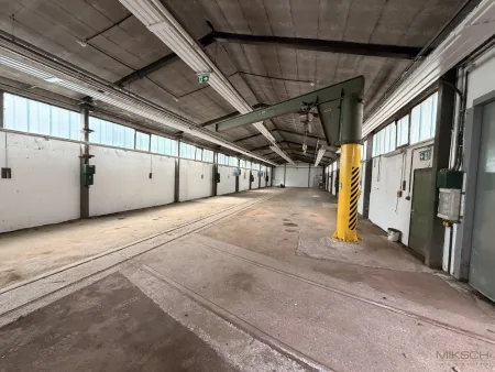 Industriehalle 440 m² I mit Kran I in St. Pölten I Nähe Autobahn und Bahnhof