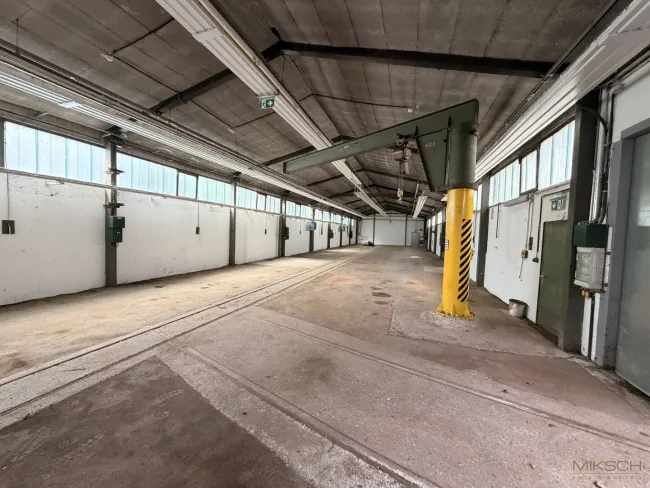 Industriehalle 440 m² I mit Kran I in St. Pölten I Nähe Autobahn und Bahnhof - Titelbild