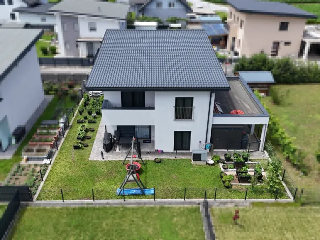 Einziehen & Wohlfühlen – Leistbares, hochwertiges Familienzuhause mit liebevoll gestalteten Garten. - Titelbild