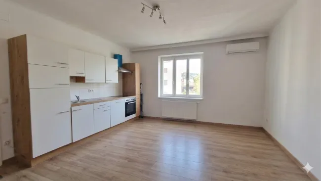 Gepflegtes 3-Zimmer-Raumwunder in absoluter Ruhelage von Favoriten! - Bild