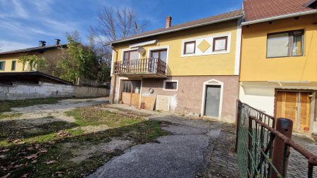 Zweifamilienhaus mit Potenzial in Breitenwaida: Großzügiges Sanierungsobjekt auf 1.997 m² Eigengrund!
