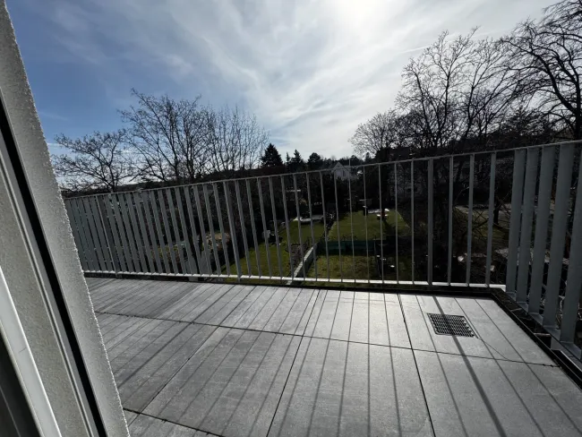 Kompakt aufgeteilte 65 m2 Dachwohnung (3 Zimmer) mit herrlicher 28,28 m²Terrasse (TOP 206) - Bild