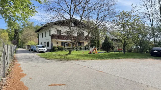 Wohnhaus und Werkstatt (derzeit Tischlerei) viel Grund in Vöcklabruck/Dürnau – ideal für Betriebsnachfolge - Bild