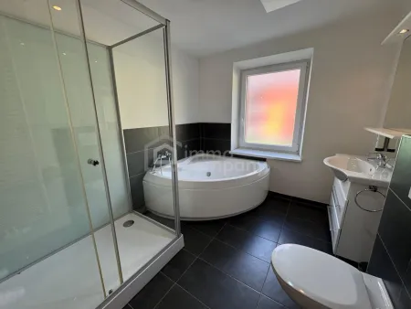 Anlagewohnung in Eisenerz – Balkon & Whirlpool