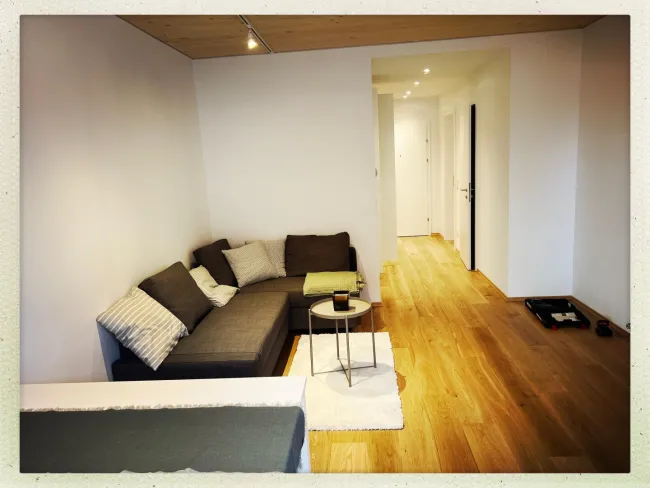 Ab 1. September !! Sehr schöne, super aufgeteilte 2 Zimmer Wohnung mit Balkon (TOP 50 - 4.OG) - Bild