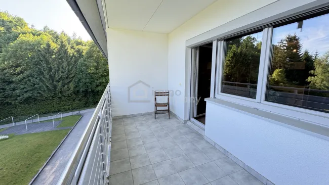 Wohnung 3-Zimmer und wunderschönen Attersee & Gebirgsblick in Seewalchen am Attersee - Bild
