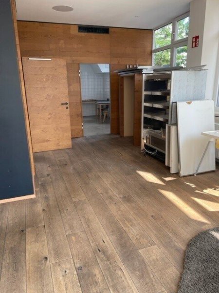 Moderne, neuwertig ausgestattete 269,42 m² Cafeteria in Ärztezentrum!