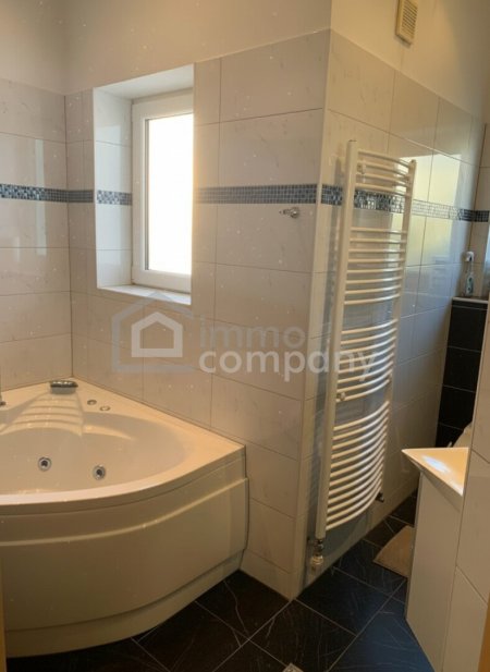 Exclusives Einfamilienhaus in Wien mit Pool – Ihr neues Zuhause!
