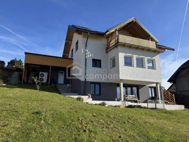 Charmantes Wohnhaus in Neukirchen an der Vöckla. - Titelbild