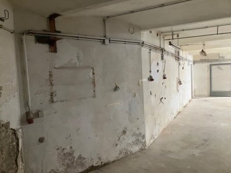 Straßenseitiges Lager nähe Johnstraße!
