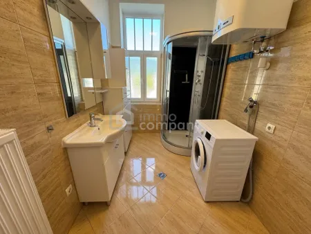 Preis reduziert! Großzügige 123 m² Altbauwohnung mit 34 m² Terrasse & 2 Balkonen