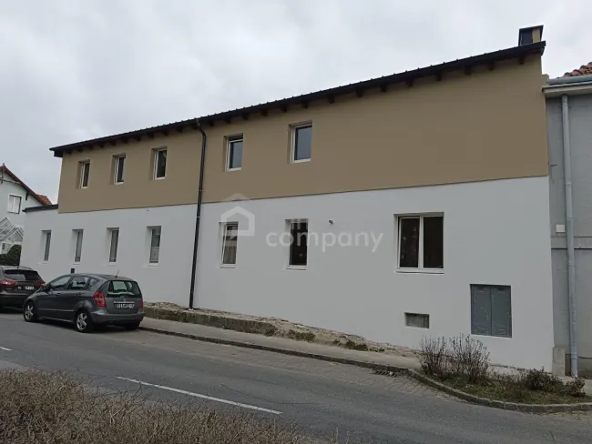 Mehrfamilienhaus mit 3 Wohneinheiten - Titelbild