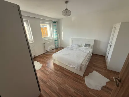 Helle 2-Zimmer-Wohnung mit großer Terrasse – ruhige Lage in Hainburg