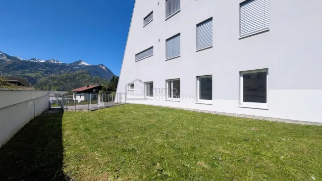 Garten auf der Südseite des Gebäudes