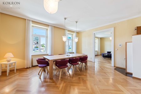 Esszimmer mit Kachelofen (Zimmer 1)