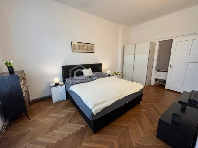 Wohnen & Arbeiten clever kombiniert – Altbau mit 2 Eingängen - Bild