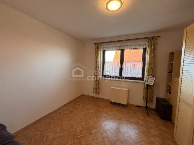 Eigentumswohnung- Helle Räume, Loggia & Tiefgaragenplatz inklusive! - Bild