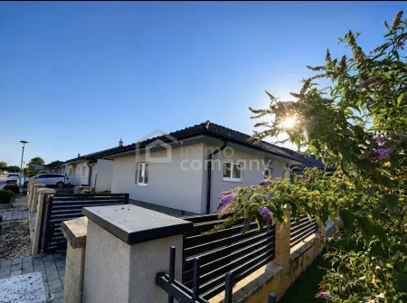 EINFAMILIENHAUS MIT GARTEN & GARAGE | 4 ZIMMER | ABSOLUTE RUHELAGE | NÄHE WIEN