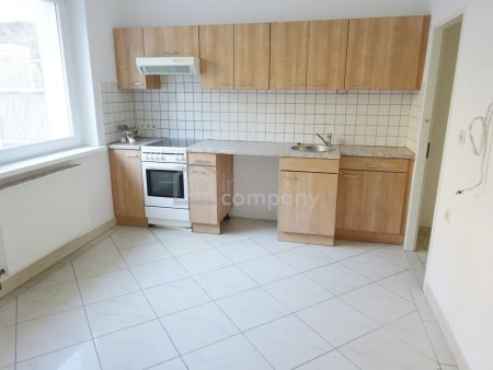 Helle 3-Zimmer-Wohnung mit großer Terrasse in Langenzersdorf! Miete 1490.- inkl. WW& HZ!!!