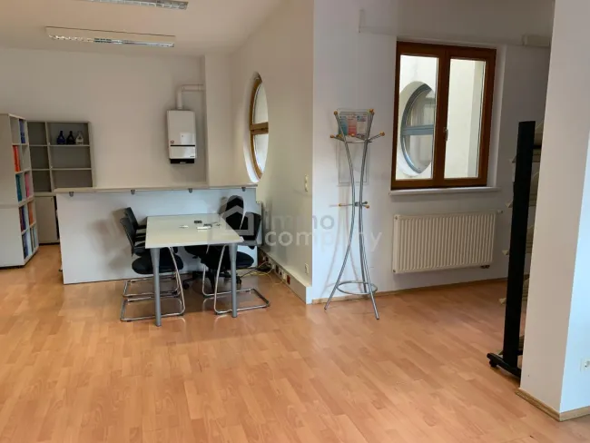 Neuwertige Büro-/Praxisfläche in Neusiedl am See – Top Lage für nur 1.562,82 €! - Bild