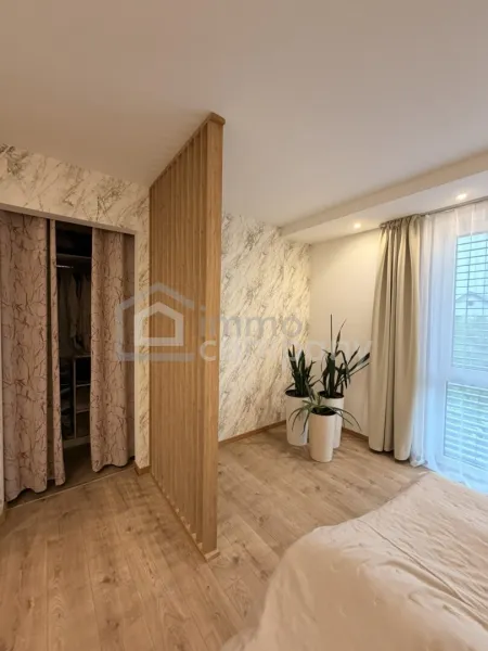 Schlafzimmer mit Schrankraum