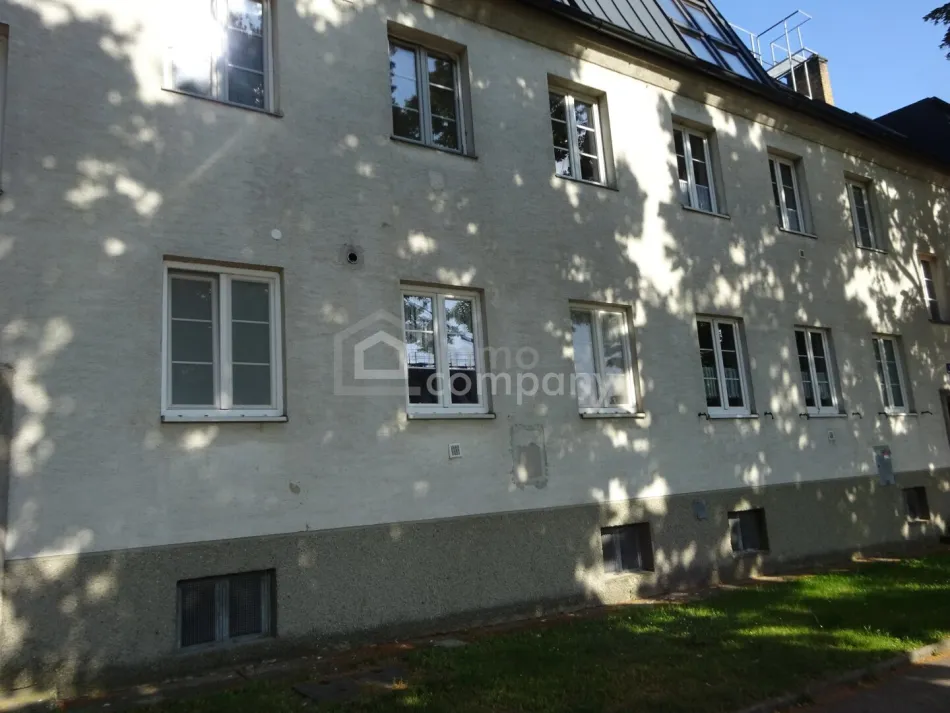 Attraktives Zinshaus in Stockerau – Renditeobjekt- 436m² Nutzfläche plus 605m² Gärten! - Titelbild