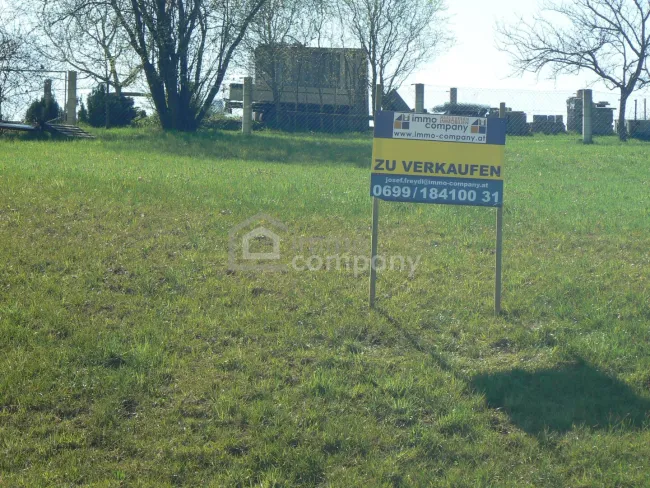 Traumhaftes Baugrundstück in Blindenmarkt: 857 m² mit herrlichem Bergblick! 75.000 € - Bild