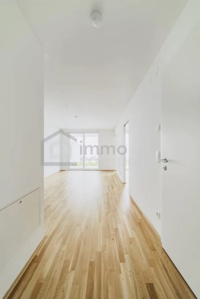 Schöne und moderne Wohnung mit eigenem Garten 25 m2 und Terrasse 12 m2! 15. Bezirk. U3 und U6! - Bild