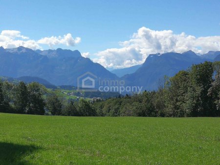 Einzigartige Landschaftsperle auf 1010m Seehöhe mit traumhaftem Berg- und Fernblick I 12ha I Salzburg Süd