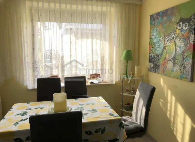 Charmantes 3-Zi-Einfamilienhaus in Marchegg mit Pool, Garage & Garten – €280.000! - Bild