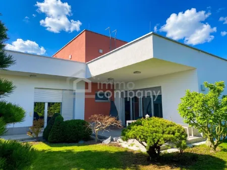 Luxusvilla in sensationellem Bauzustand