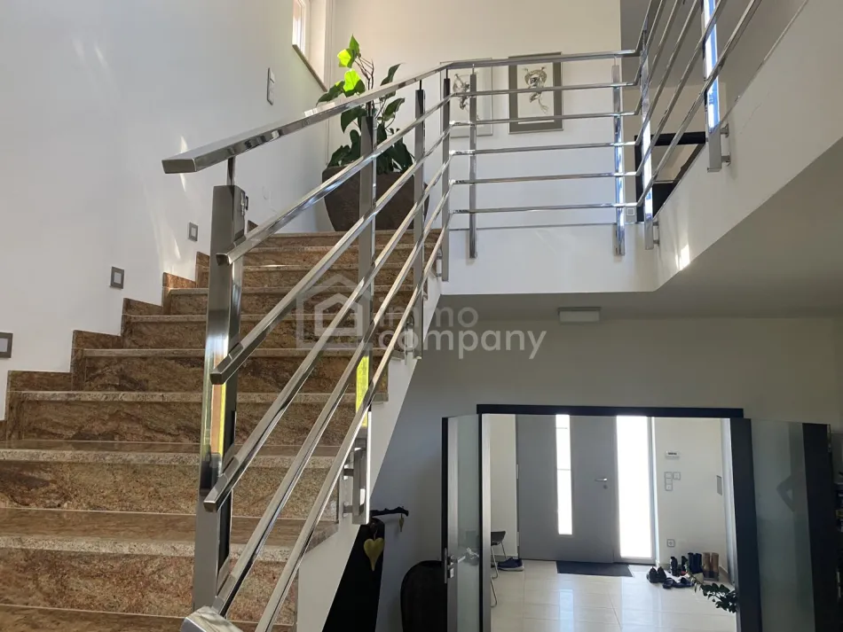 Luxusvilla in sensationellem Bauzustand - Bild