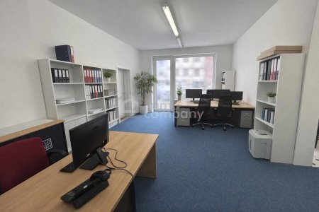 Ruhiges Altbau-Büro mit Innenhofzugang