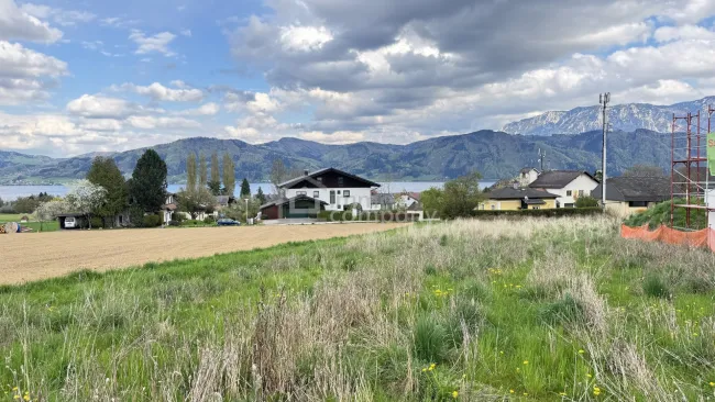 Traumhaftes Baugrundstück mit Seeblick und nahe am Zentrum Nußdorf am Attersee – Ihr Eigenheim wartet! - Bild