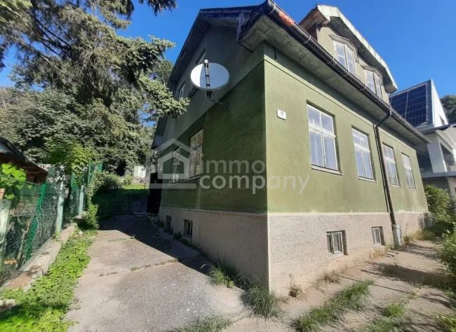 Grundstück - mit Altbestand - Bild