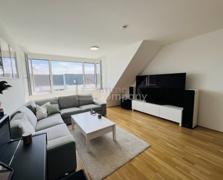 Exklusive Wohnung mit Terrasse + Stellplatz! 11. Bezirk.