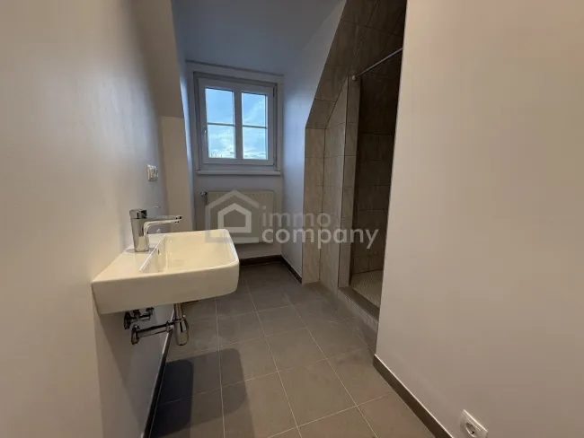 Wohnung-DG