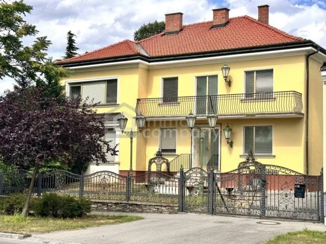 Ihr Traumhaus wartet auf Sie: Luxus und Eleganz - Titelbild