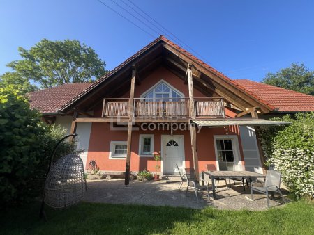 Einfamilienhaus mit 250qm Wohnfläche