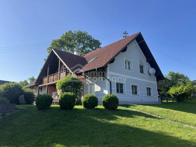 Einfamilienhaus mit 250qm Wohnfläche - Titelbild